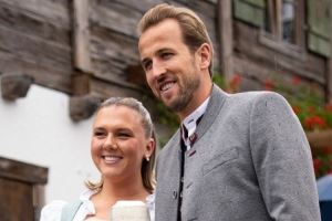 🍺干杯🍺凯恩、迪亚斯、杰克逊等拜仁球员参加慕尼黑啤酒节