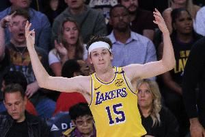 28分16助+压哨绝杀!霍华德赞里夫斯:AR15 我的老天爷哪