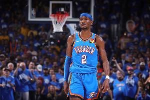 太强!末节进入垃圾时间!亚历山大本赛季第四次砍30+且三节打卡