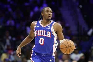 不在状态！马克西首节10分钟仅得4分3助 出现4失误&还丢俩罚球