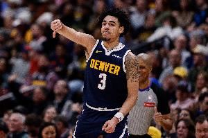 还是超时了!斯特劳瑟高难度失衡压哨抛投命中&裁判回看取消