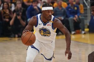 冲击力十足!巴特勒连续突破上篮得手 率队获得两位数领先