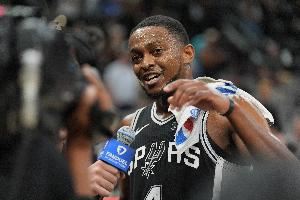 功亏一篑!福克斯失绝杀 全场22中10拿到24分10助&末节6中1